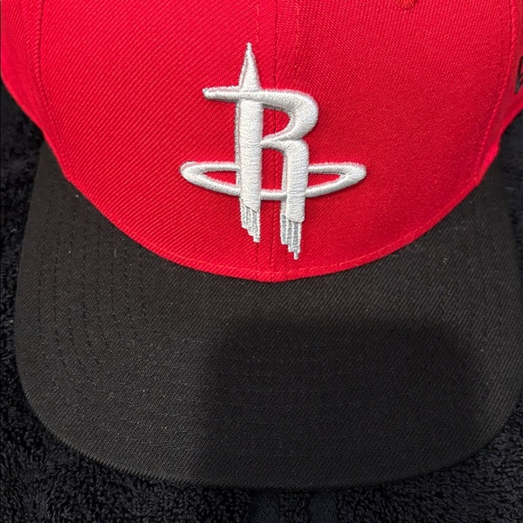 Houston Rockets Red/Black SnapBack Hat - Picture 8 of 8